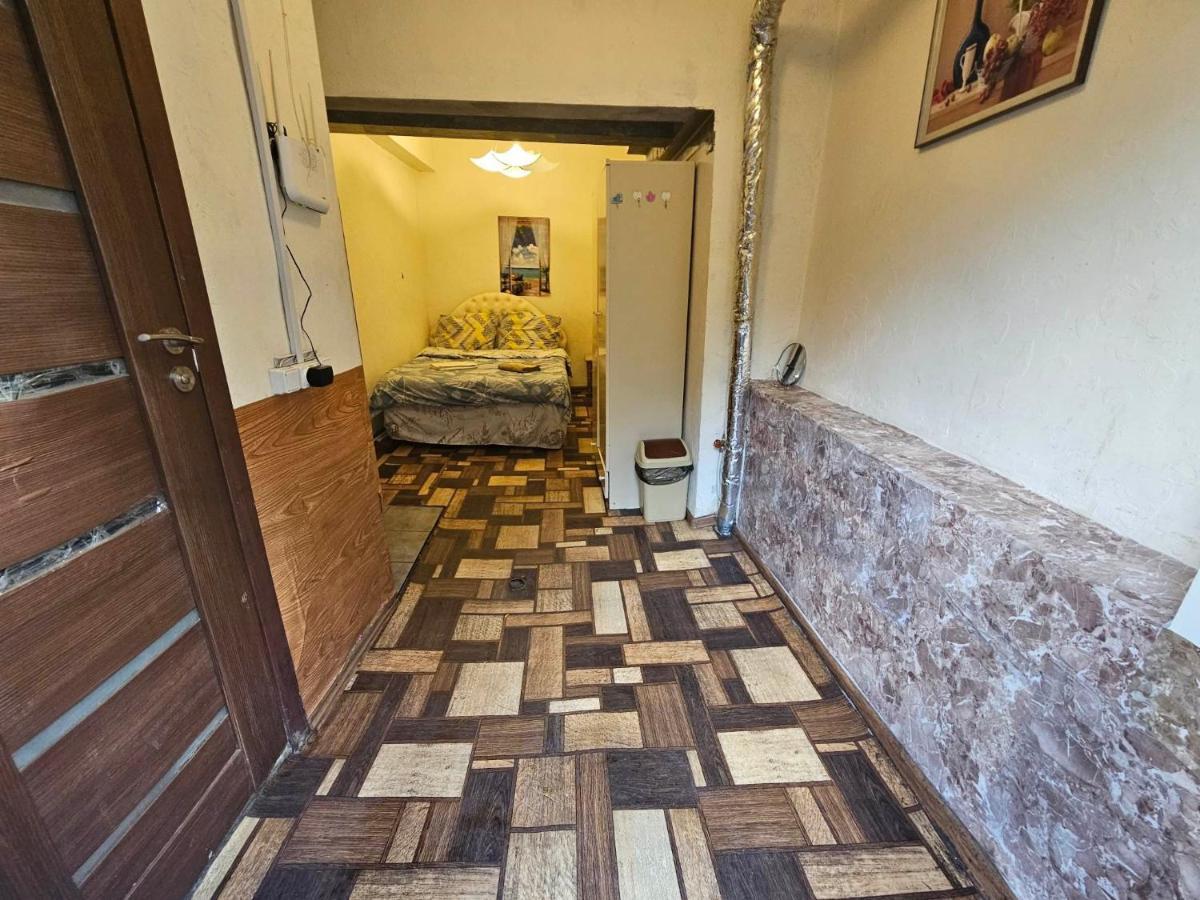 Cozy Studio In Yerevan'S Center Apartment Exterior photo